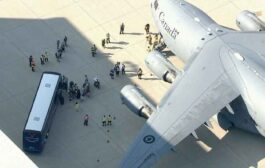 اولین هواپیمای حامل پناهندگان افغان وارد کانادا شد