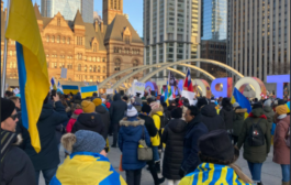 راهپیمایی شهروندان تورنتو  در حمایت مردم اوکراین
