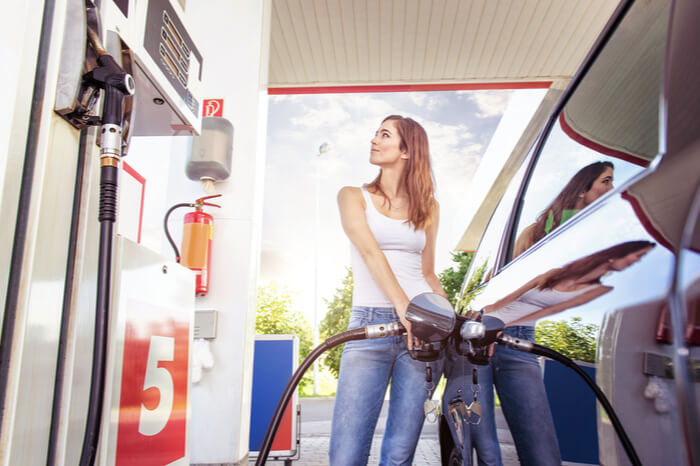 کاهش موقت مالیات بنزین در انتاریو