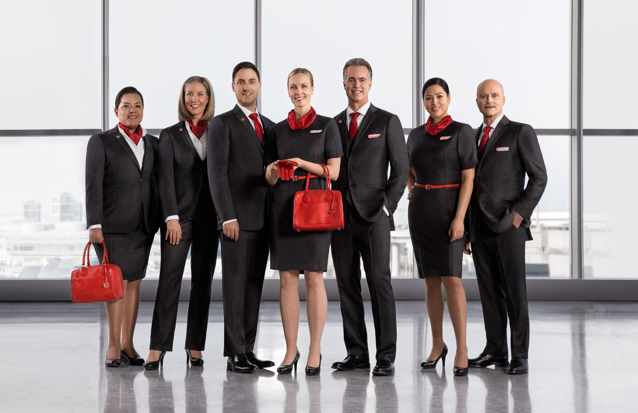 شش شرکت هواپیمایی کانادایی استخدام می کند