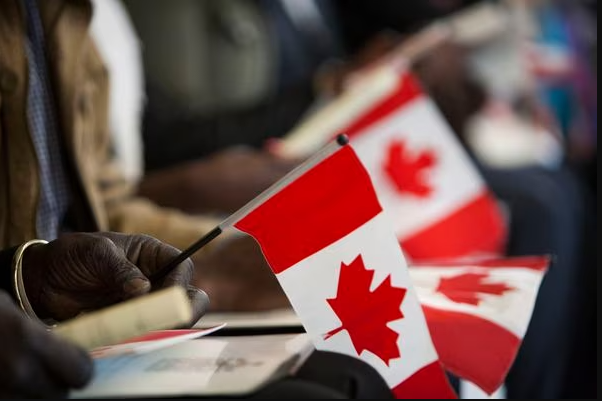 کاهش حمایت از پذیرش مهاجر در کانادا نسبت به سال 2022