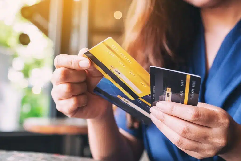 انتخاب کارت اعتباری مناسب به عنوان یک تازه وارد در کانادا