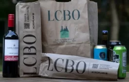 درخواست داگ فورد از LCBO برای استفاده مجدد کیسه های کاغذی یکبار مصرف